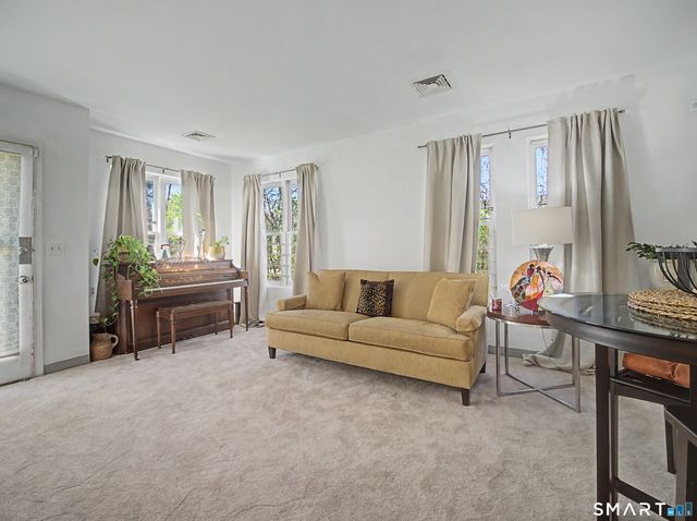 130 Winchester Avenue 400, New Haven, CT 06511