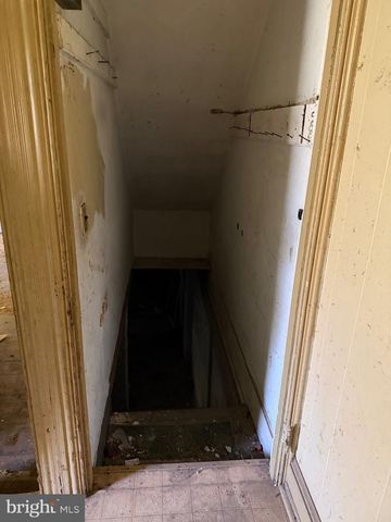 322 CHESTNUT ST, Moorestown, NJ 08057