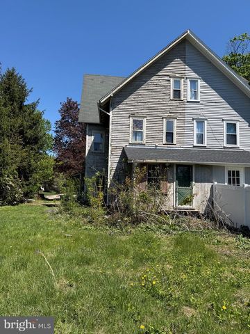 322 CHESTNUT ST, Moorestown, NJ 08057