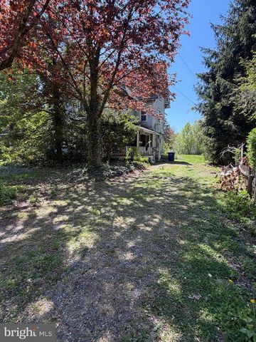 322 CHESTNUT ST, Moorestown, NJ 08057