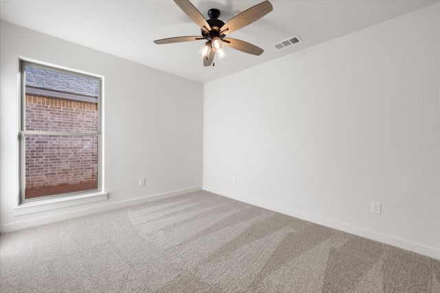 2417 Aberdeen Avenue, Wolfforth, TX 79382