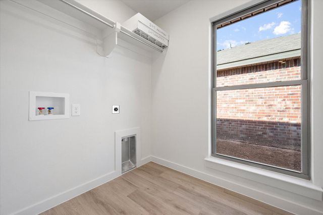 2417 Aberdeen Avenue, Wolfforth, TX 79382