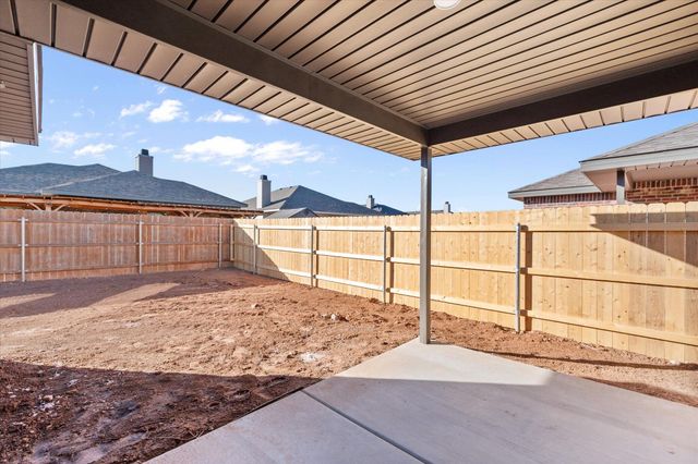 2417 Aberdeen Avenue, Wolfforth, TX 79382