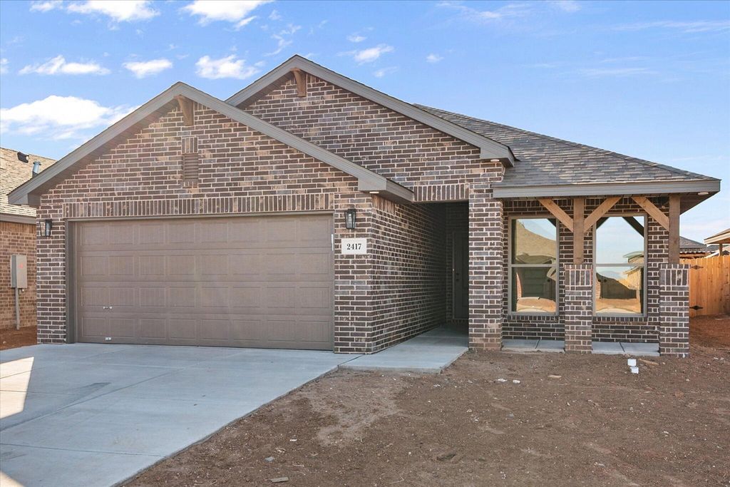 2417 Aberdeen Avenue, Wolfforth, TX 79382