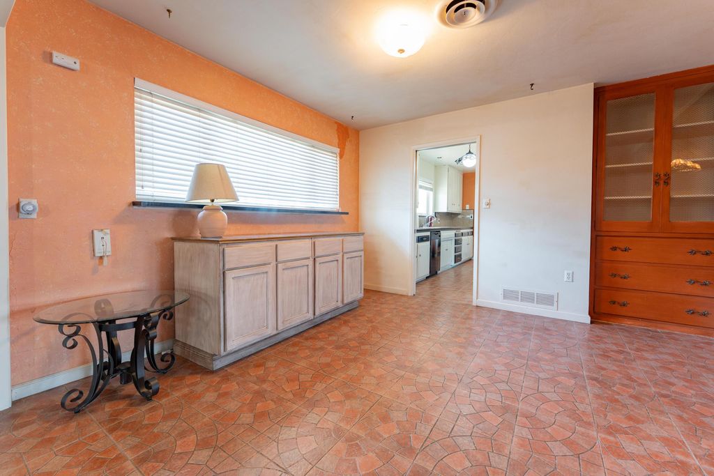 Image 11 of property listing at 1817 8th Avenue, Delano, CA 93215