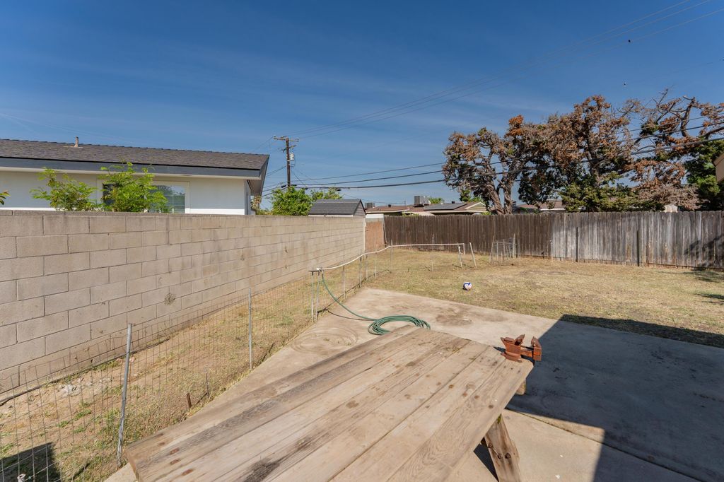 Image 41 of property listing at 1817 8th Avenue, Delano, CA 93215