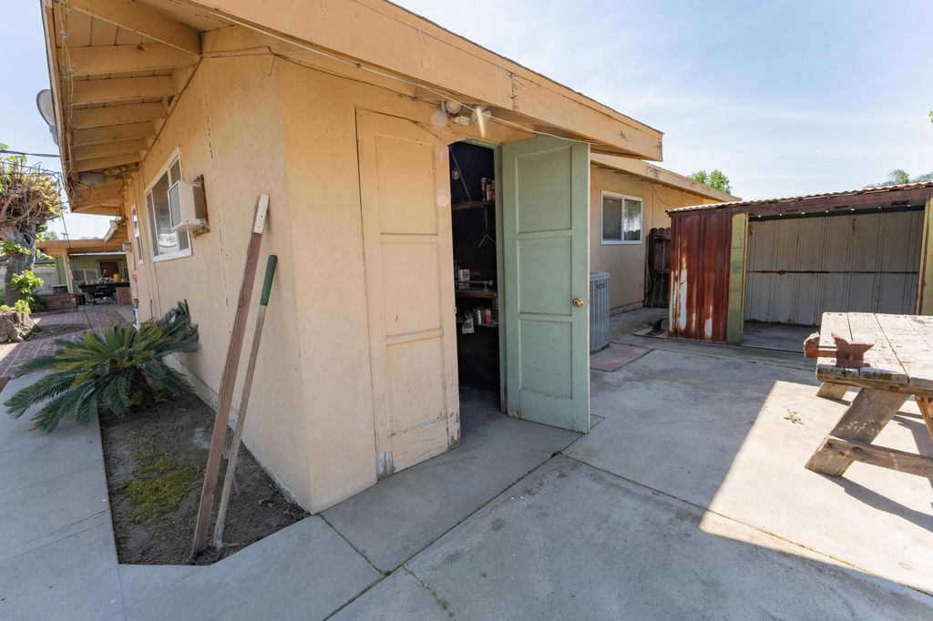 Image 43 of property listing at 1817 8th Avenue, Delano, CA 93215