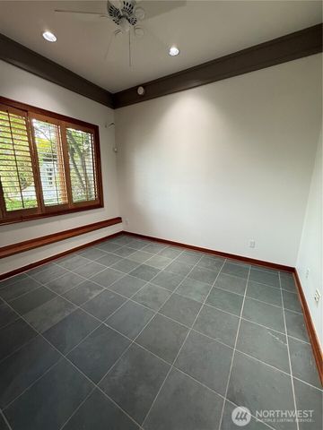 7275 N Mercer Way, Mercer Island, WA 98040