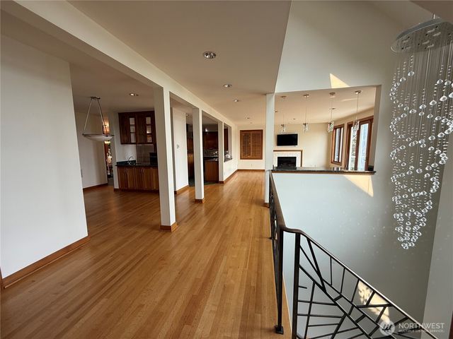 7275 N Mercer Way, Mercer Island, WA 98040