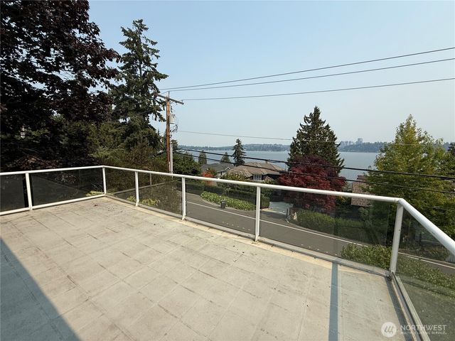 7275 N Mercer Way, Mercer Island, WA 98040