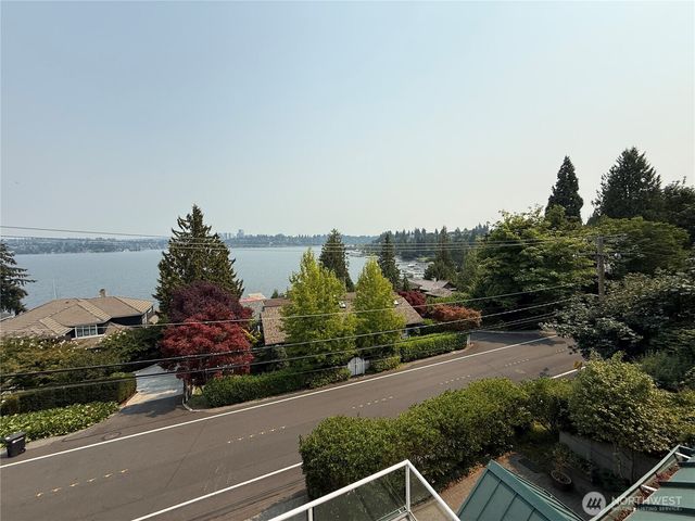 7275 N Mercer Way, Mercer Island, WA 98040