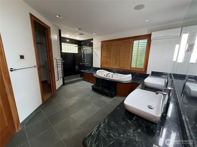 7275 N Mercer Way, Mercer Island, WA 98040