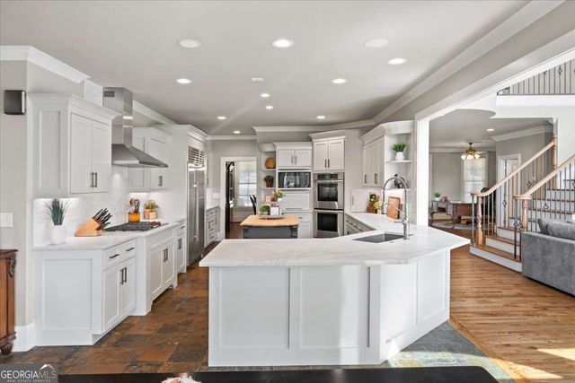 4516 Meadow Club Drive, Suwanee, GA 30024