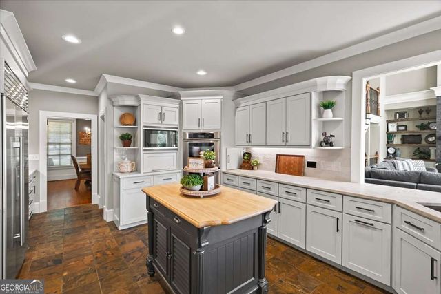 4516 Meadow Club Drive, Suwanee, GA 30024
