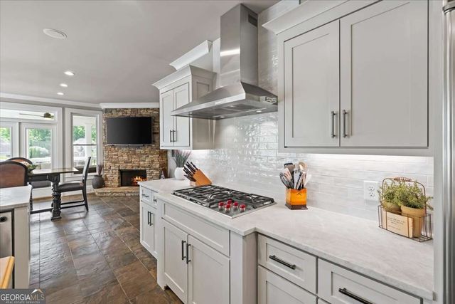 4516 Meadow Club Drive, Suwanee, GA 30024