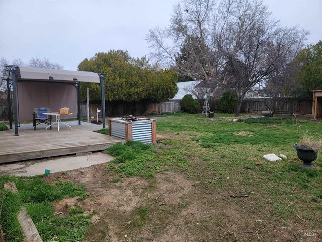 1104 NW 13 Th Ave, Meridian, ID 83642