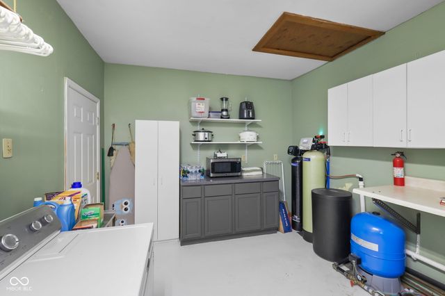 3127 S Fielding Road, New Palestine, IN 46163