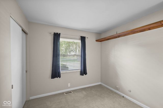 3127 S Fielding Road, New Palestine, IN 46163