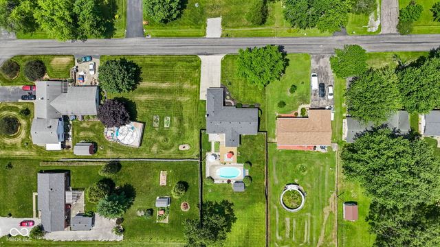 3127 S Fielding Road, New Palestine, IN 46163