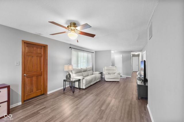 3127 S Fielding Road, New Palestine, IN 46163