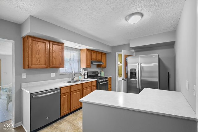 3127 S Fielding Road, New Palestine, IN 46163