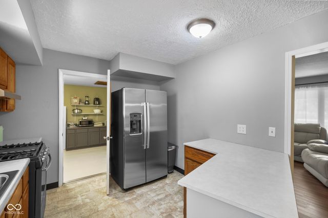 3127 S Fielding Road, New Palestine, IN 46163