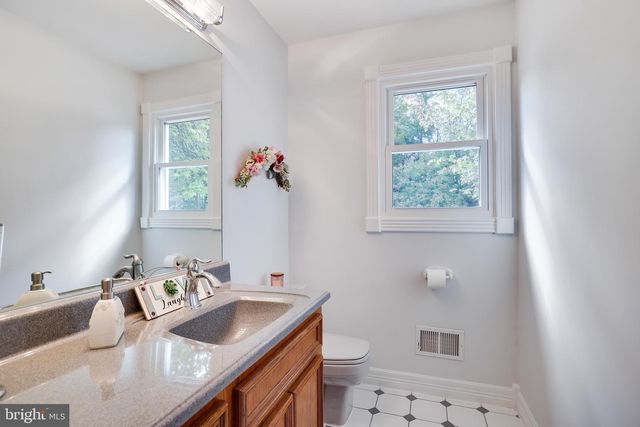 9875 HILLTOP DR, Bangor, PA 18013