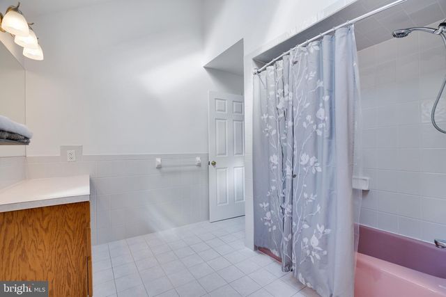 9875 HILLTOP DR, Bangor, PA 18013