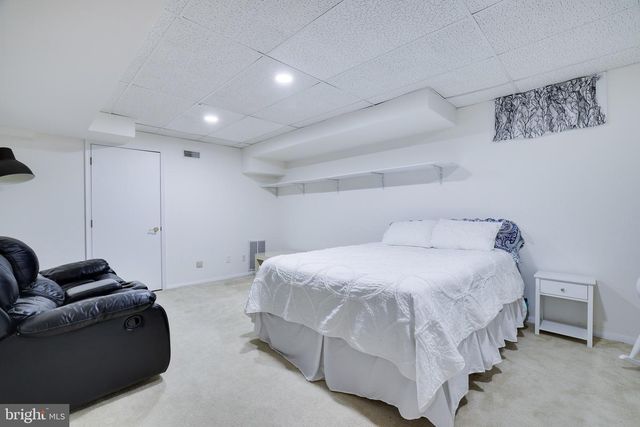 9875 HILLTOP DR, Bangor, PA 18013