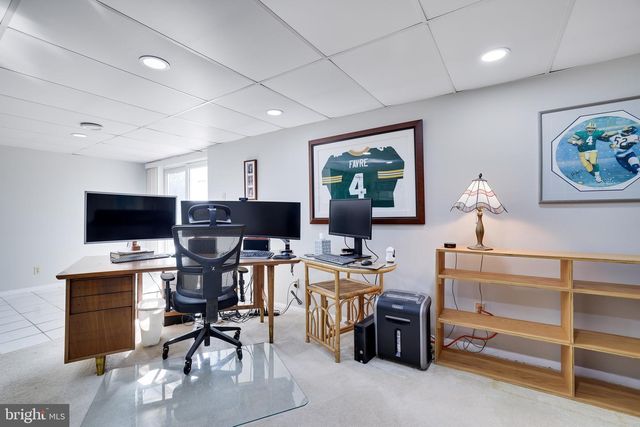 9875 HILLTOP DR, Bangor, PA 18013