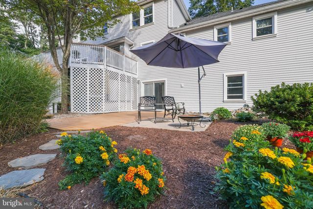 9875 HILLTOP DR, Bangor, PA 18013