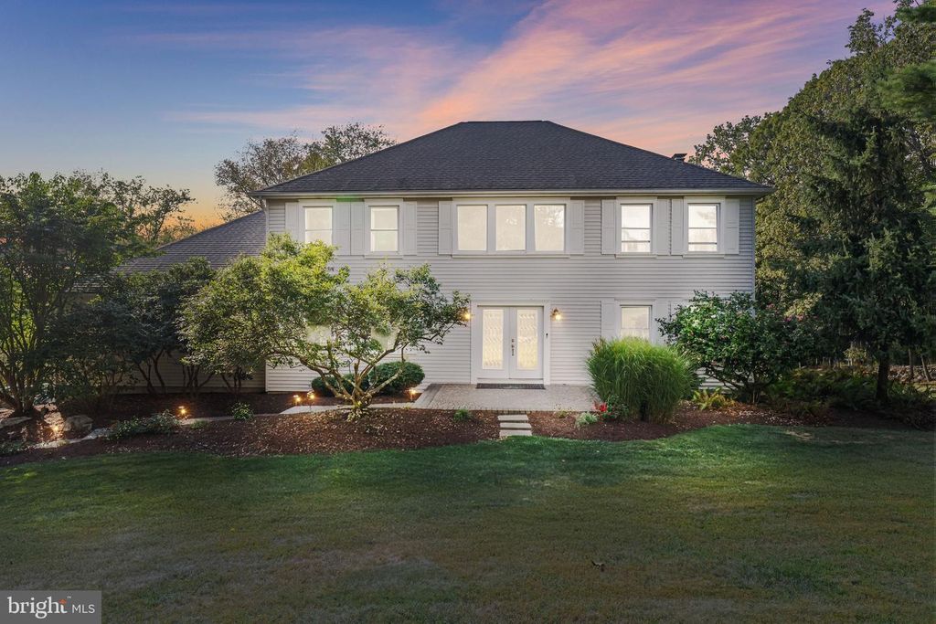 9875 HILLTOP DR, Bangor, PA 18013