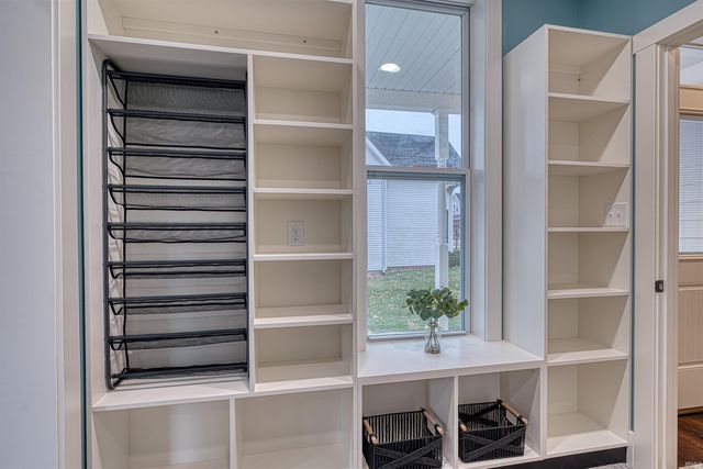 206 W Gibson Street, Haubstadt, IN 47639