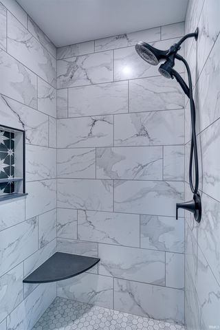 206 W Gibson Street, Haubstadt, IN 47639