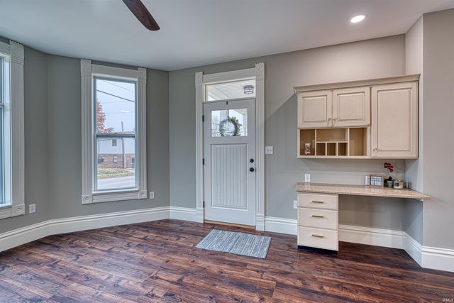 206 W Gibson Street, Haubstadt, IN 47639