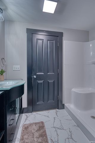 206 W Gibson Street, Haubstadt, IN 47639