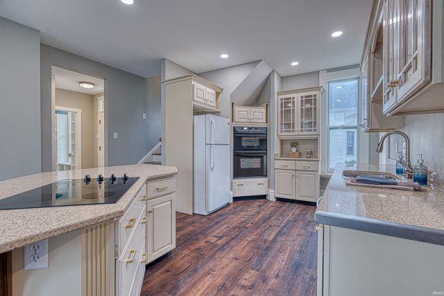 206 W Gibson Street, Haubstadt, IN 47639