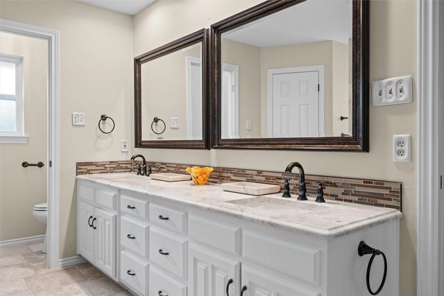 2517 Chad Drive, Arlington, TX 76017