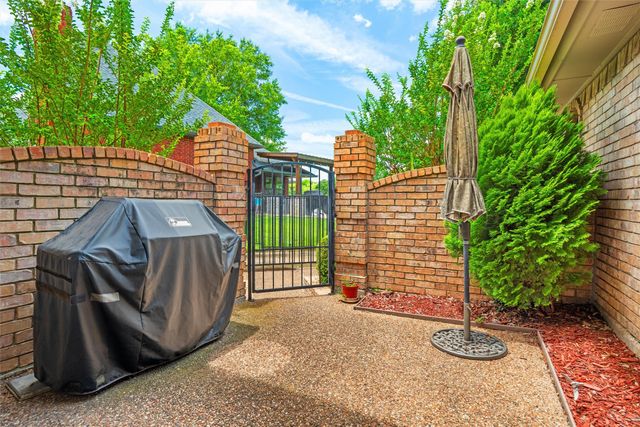2517 Chad Drive, Arlington, TX 76017