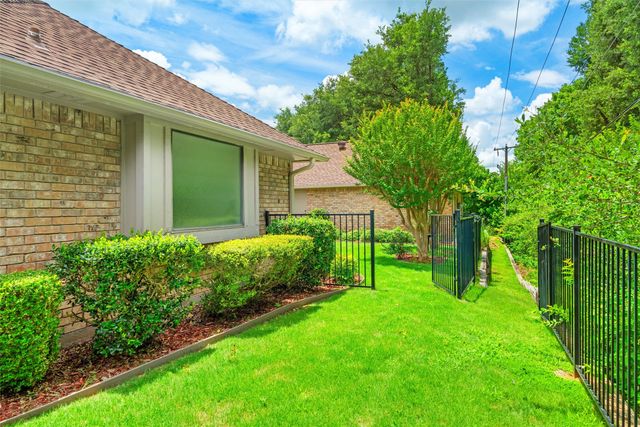 2517 Chad Drive, Arlington, TX 76017