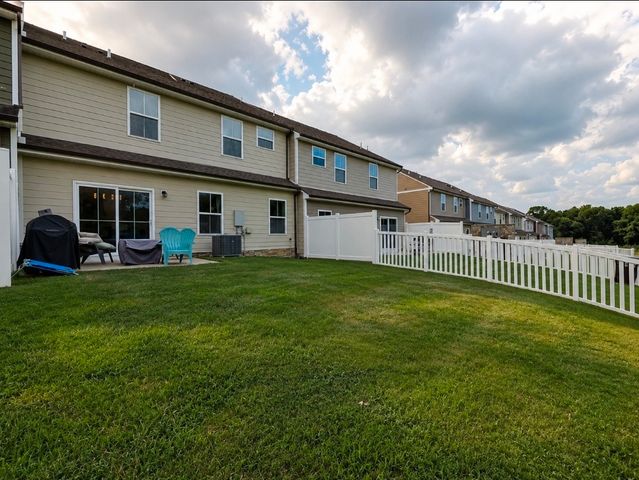 1466 Carderock Springs Dr, Gallatin, TN 37066