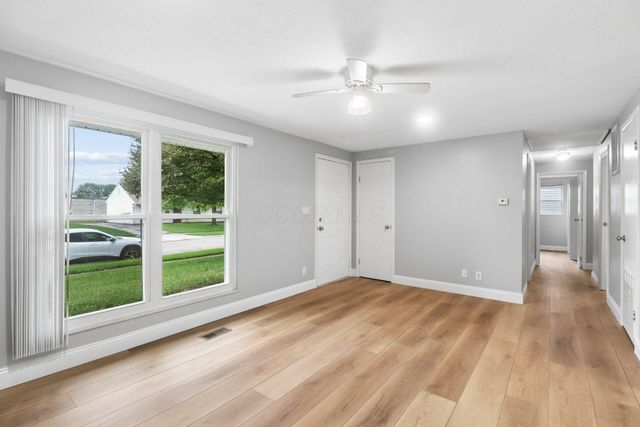 450 Amesbury Drive, Gahanna, OH 43230