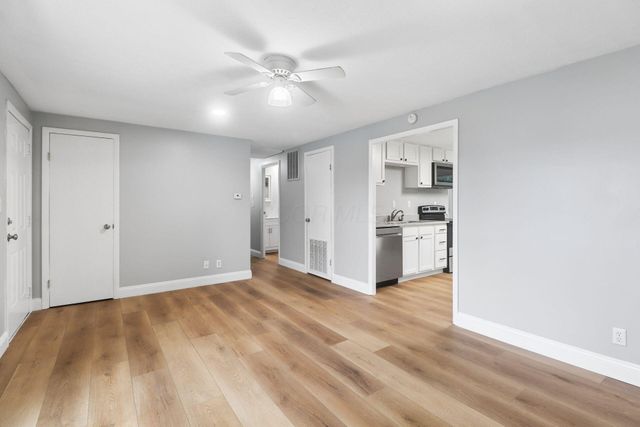 450 Amesbury Drive, Gahanna, OH 43230