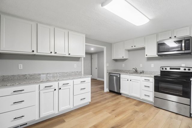 450 Amesbury Drive, Gahanna, OH 43230