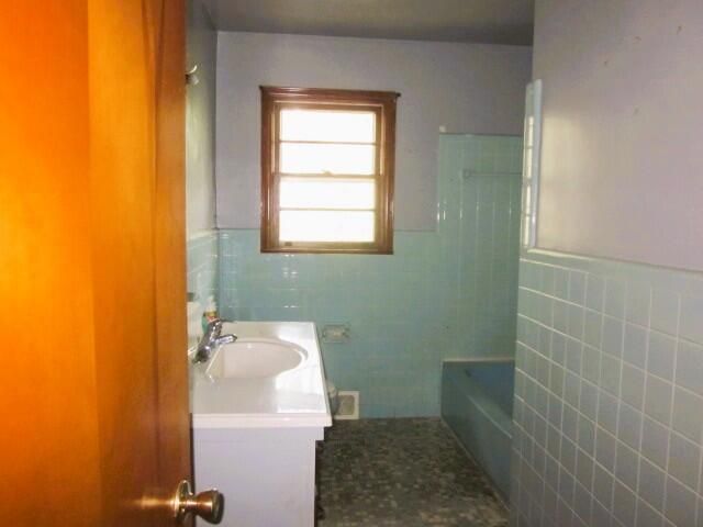 3633 LONGVIEW DR, Collinsville, VA 24078