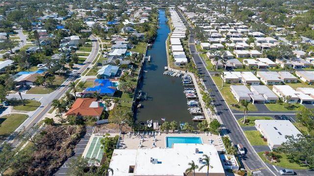 2305 RIVERBLUFF PARKWAY V256, Sarasota, FL 34231