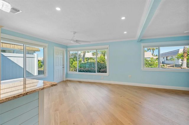 2305 RIVERBLUFF PARKWAY V256, Sarasota, FL 34231