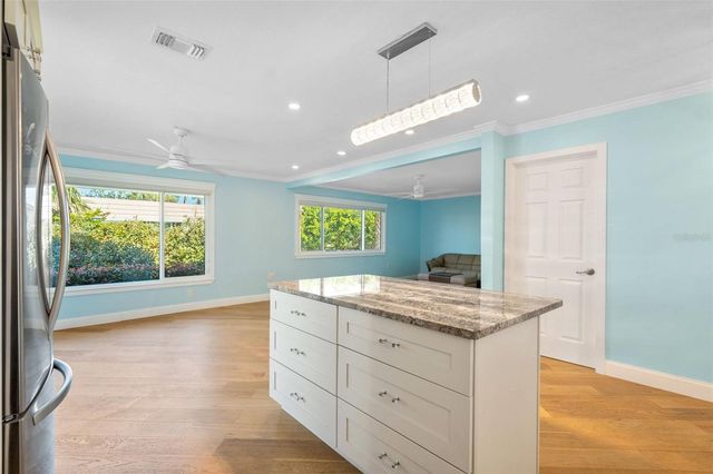 2305 RIVERBLUFF PARKWAY V256, Sarasota, FL 34231