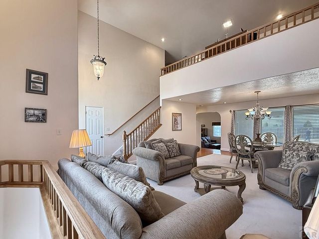 17 Redondo Ln, Pueblo, CO 81005
