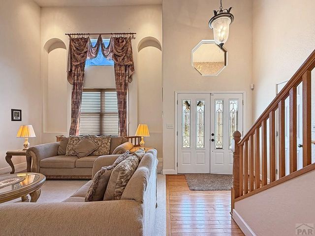 17 Redondo Ln, Pueblo, CO 81005